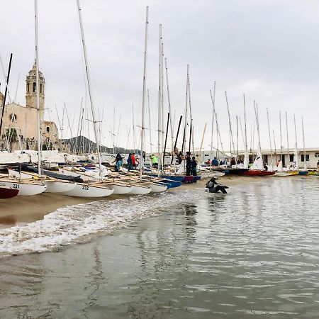 Love Sitges & Beach Bagian luar foto