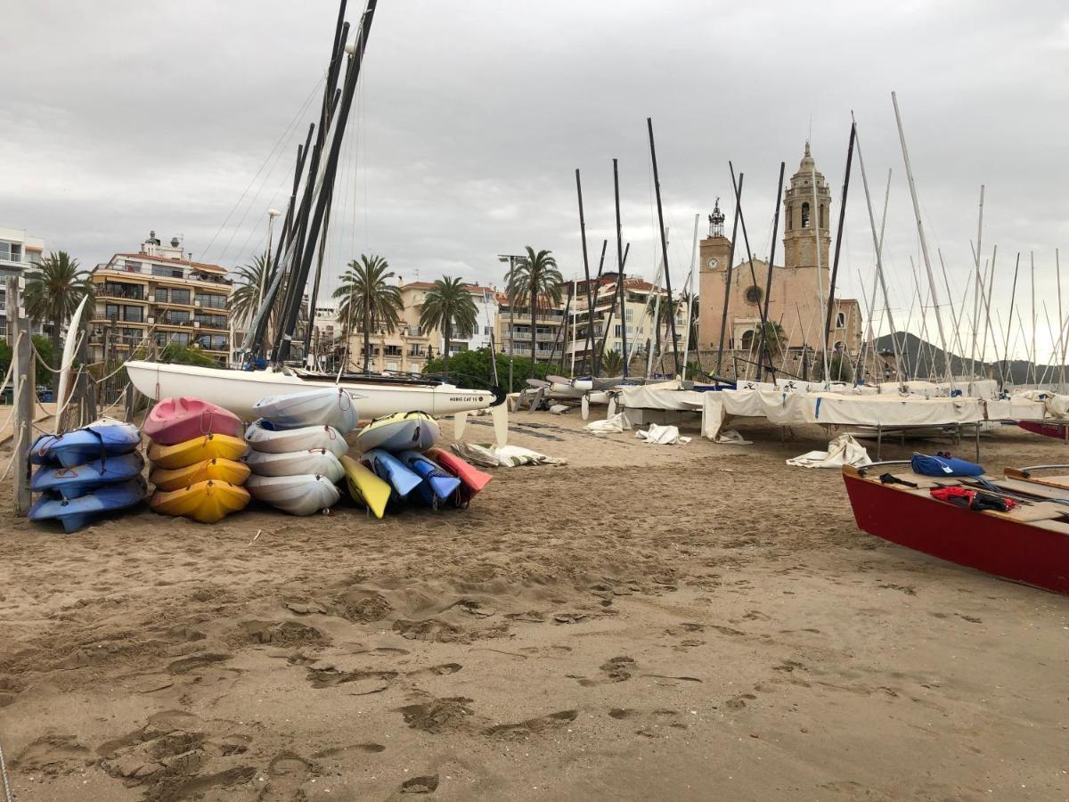Love Sitges & Beach Bagian luar foto
