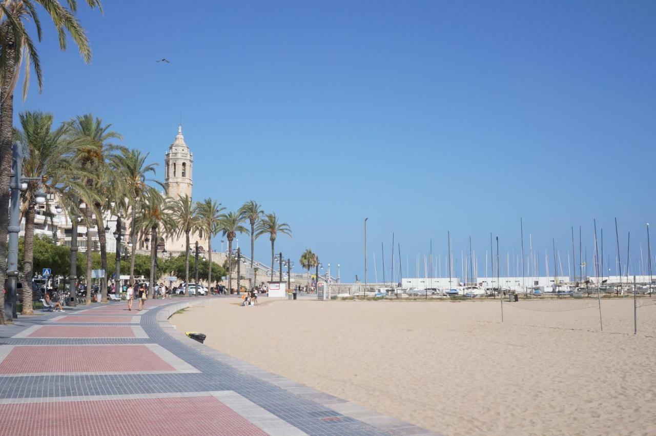Love Sitges & Beach Bagian luar foto