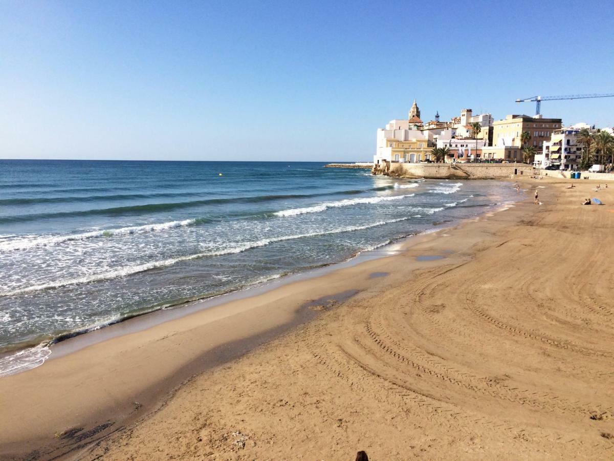 Love Sitges & Beach Bagian luar foto